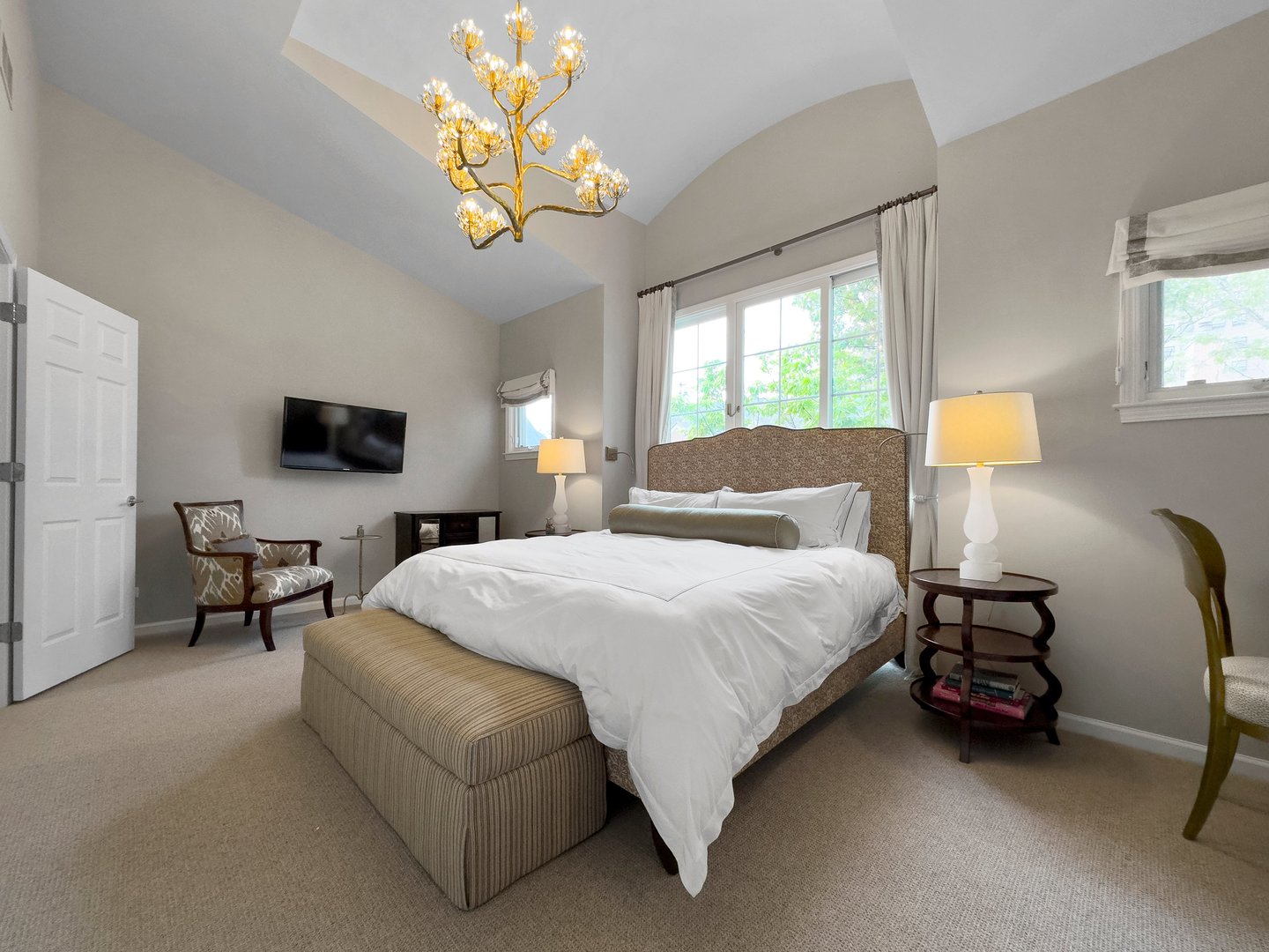 1429 S Prairie Avenue