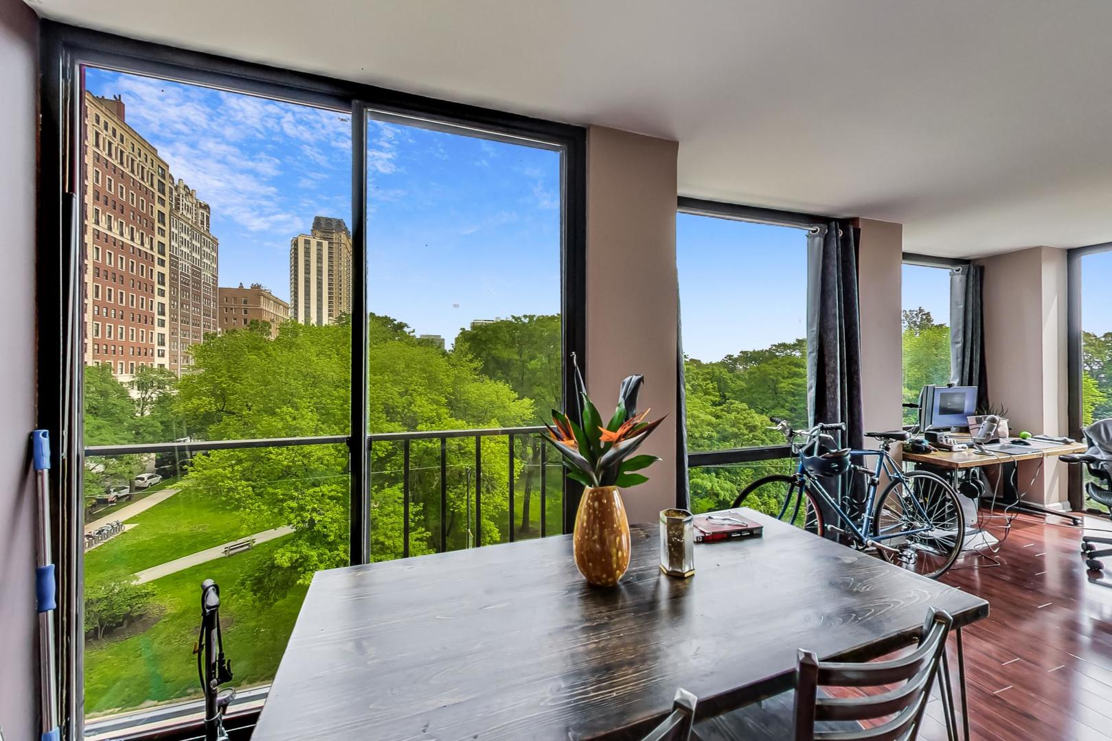 345 W Fullerton Parkway W Unit: 604