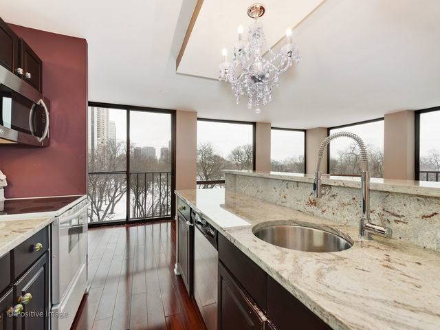 345 W Fullerton Parkway W Unit: 604