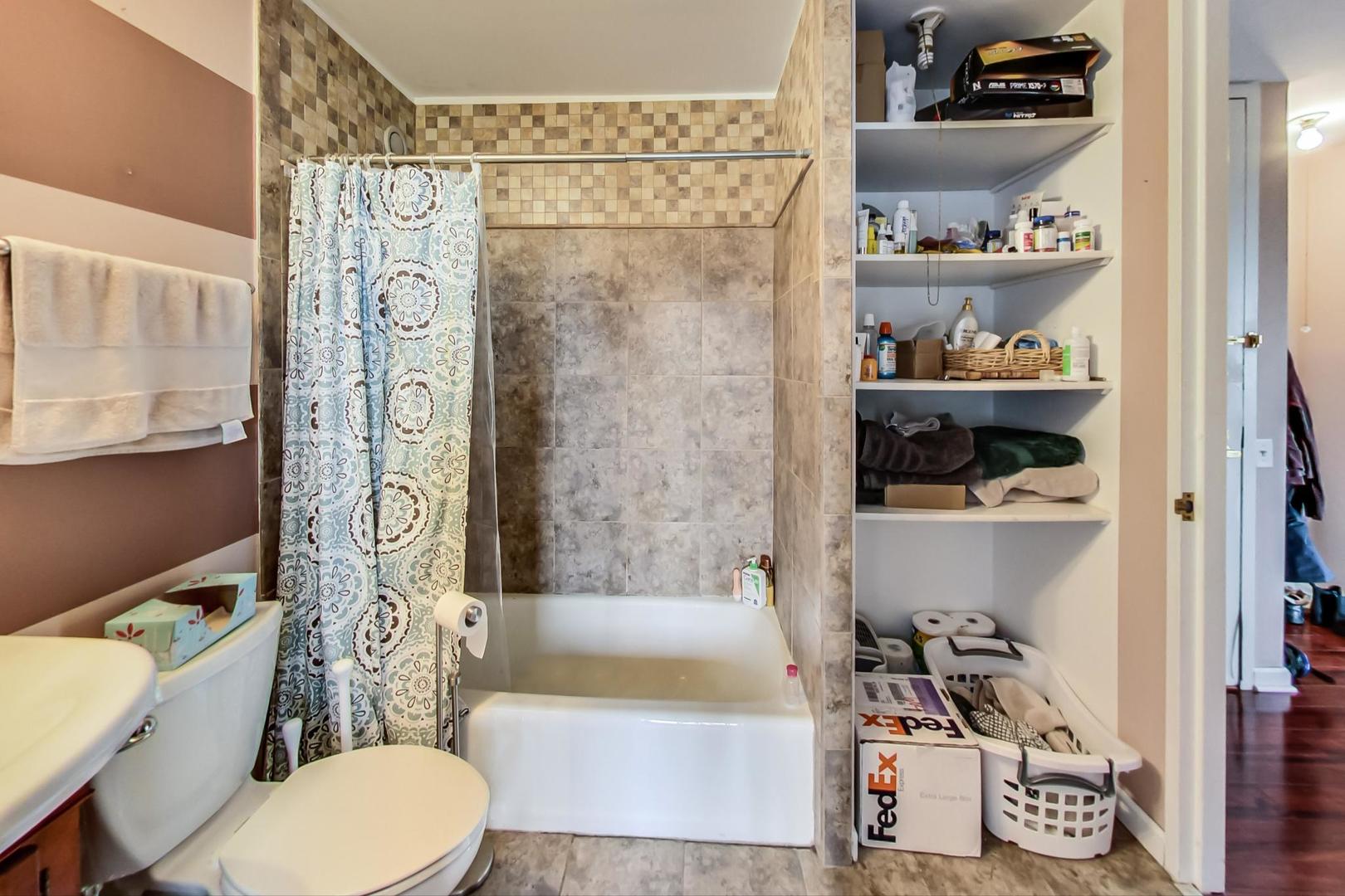 345 W Fullerton Parkway W Unit: 604