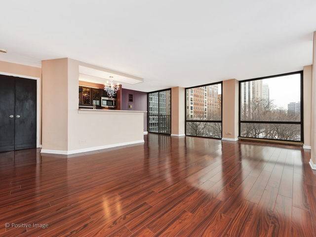 345 W Fullerton Parkway W Unit: 604