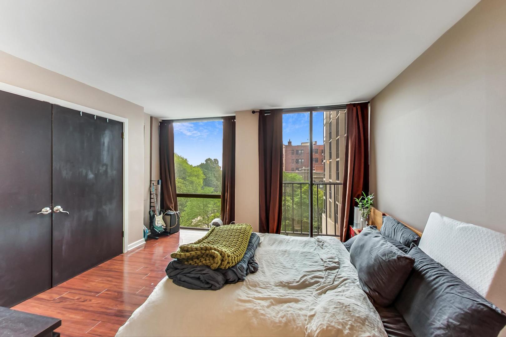 345 W Fullerton Parkway W Unit: 604