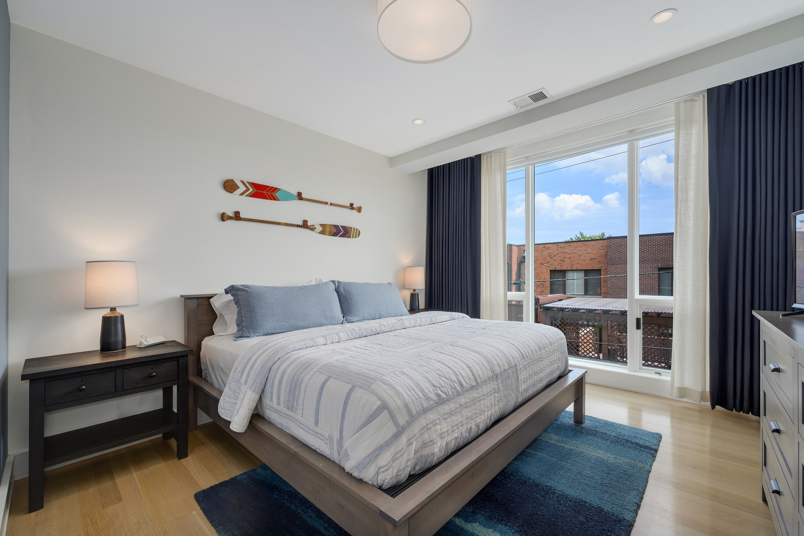 2643 N HERMITAGE Avenue Unit: 205