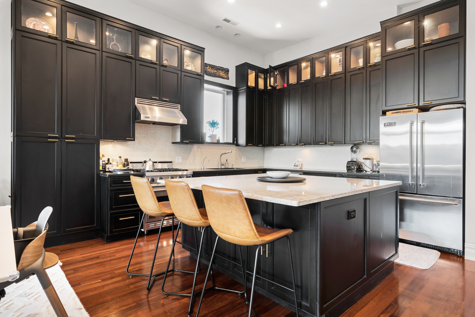 3161 N Halsted Street Unit: 401