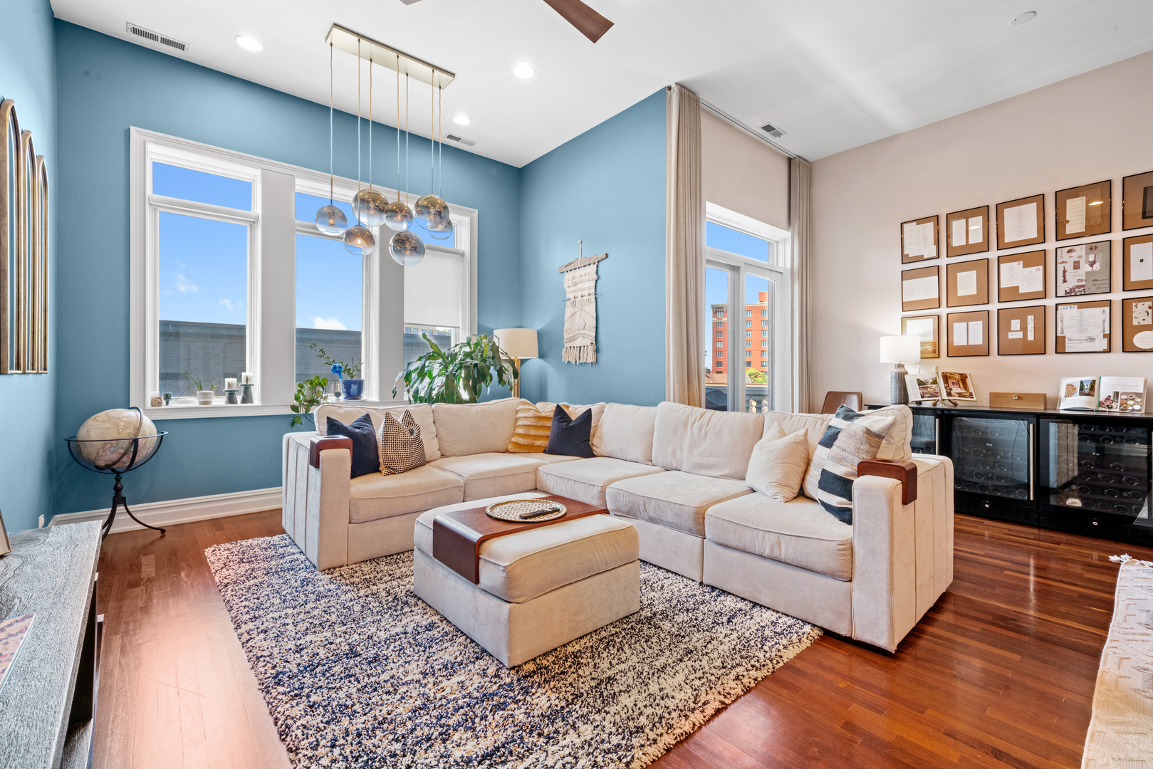 3161 N Halsted Street Unit: 401