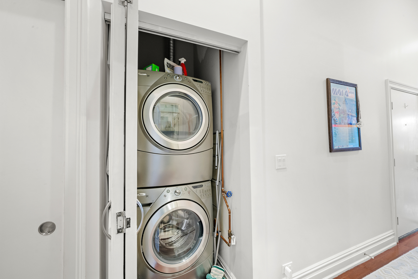 3161 N Halsted Street Unit: 401