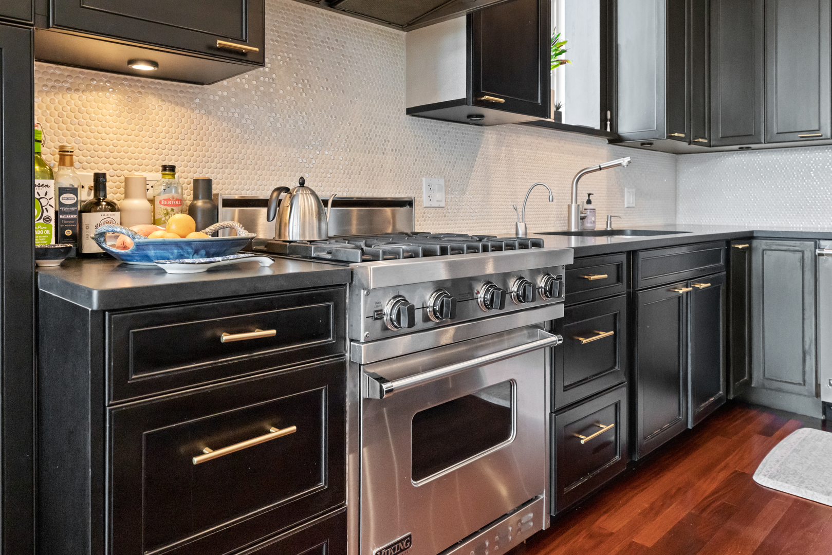 3161 N Halsted Street Unit: 401