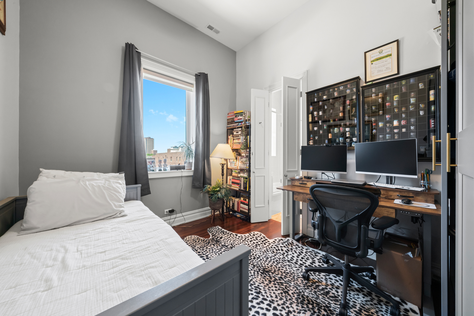 3161 N Halsted Street Unit: 401