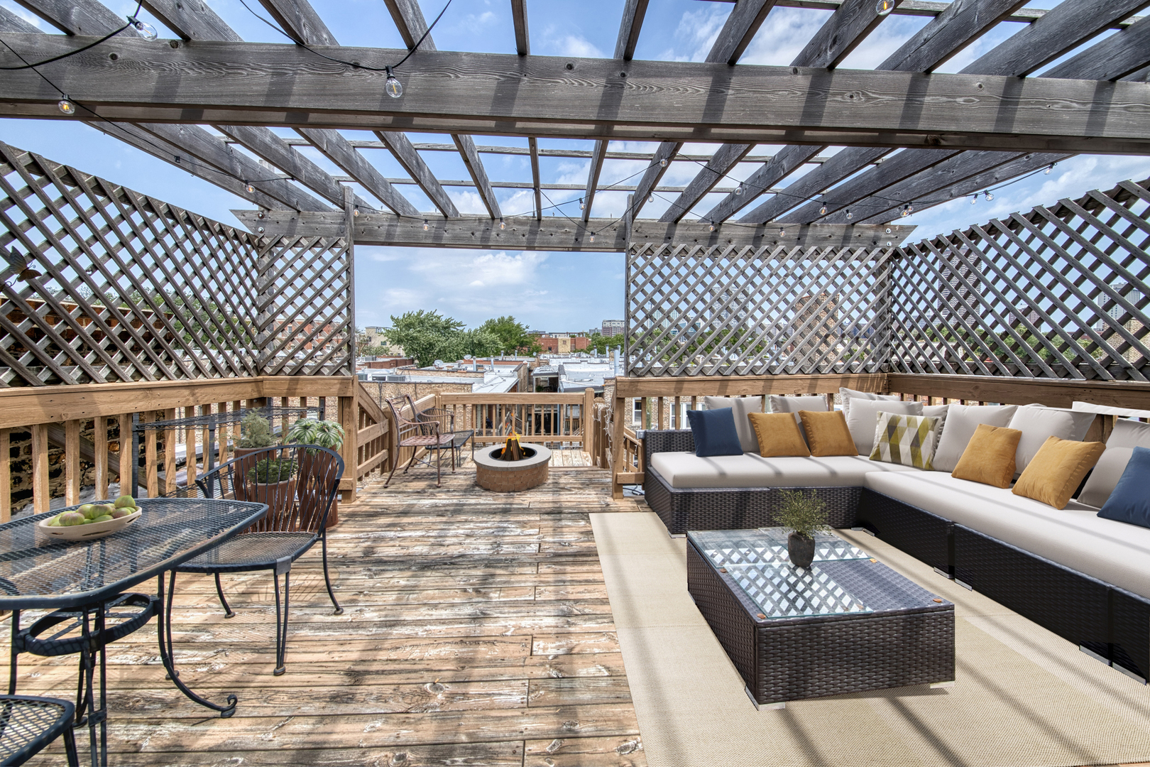 902 W Newport Avenue Unit: 2