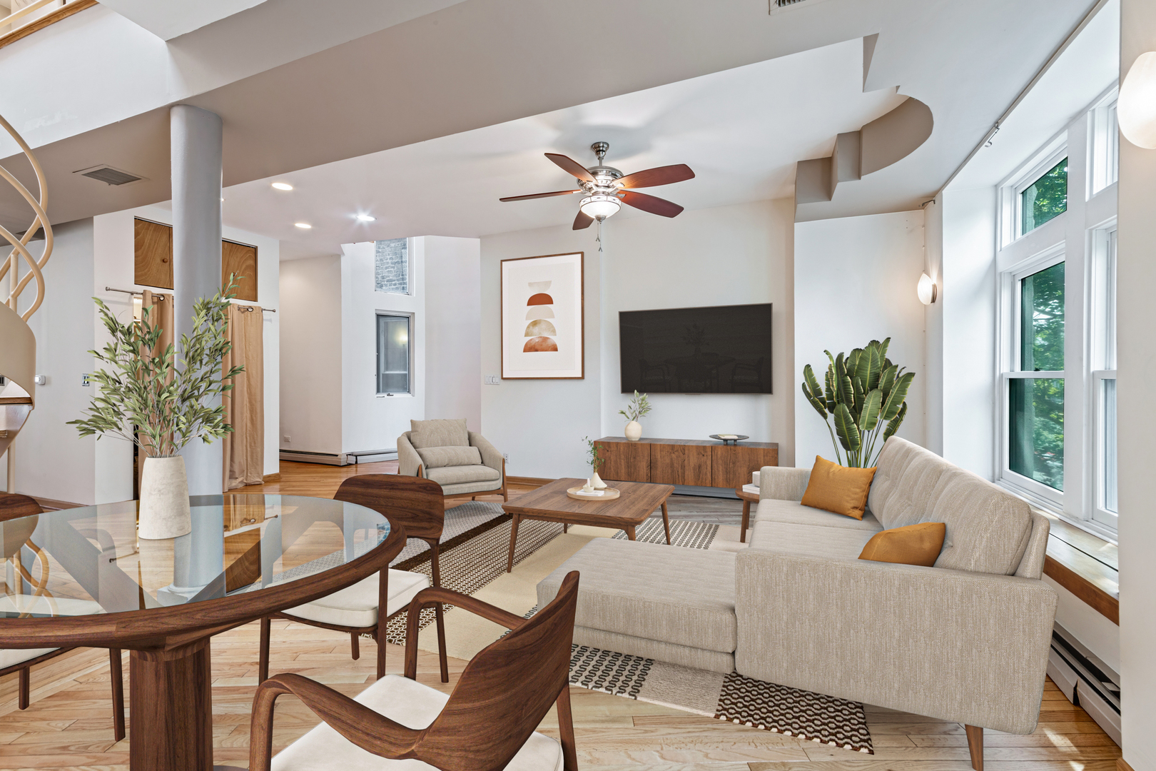 902 W Newport Avenue Unit: 2