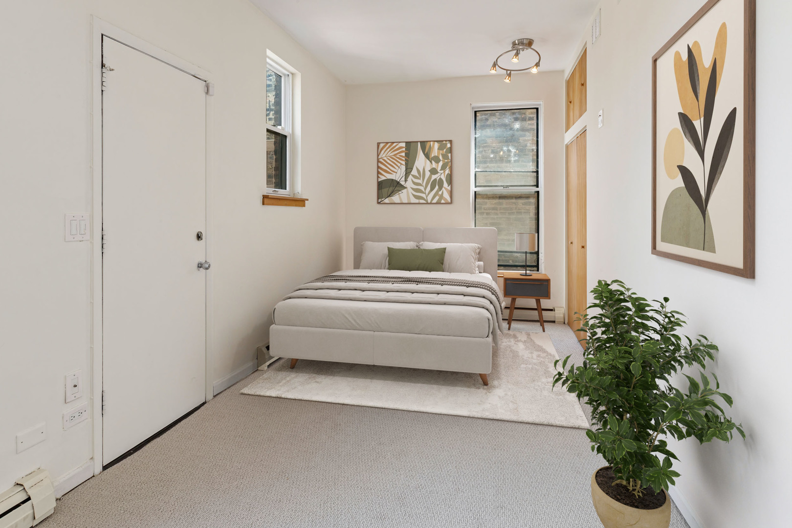 902 W Newport Avenue Unit: 2