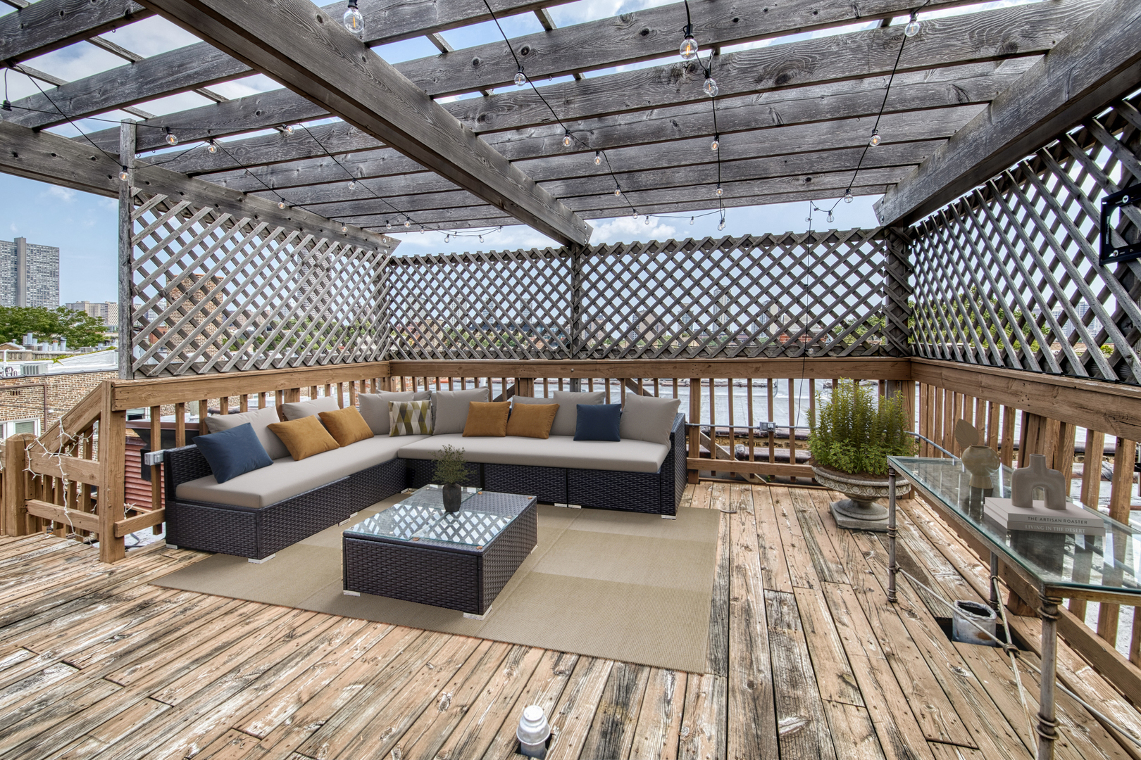 902 W Newport Avenue Unit: 2