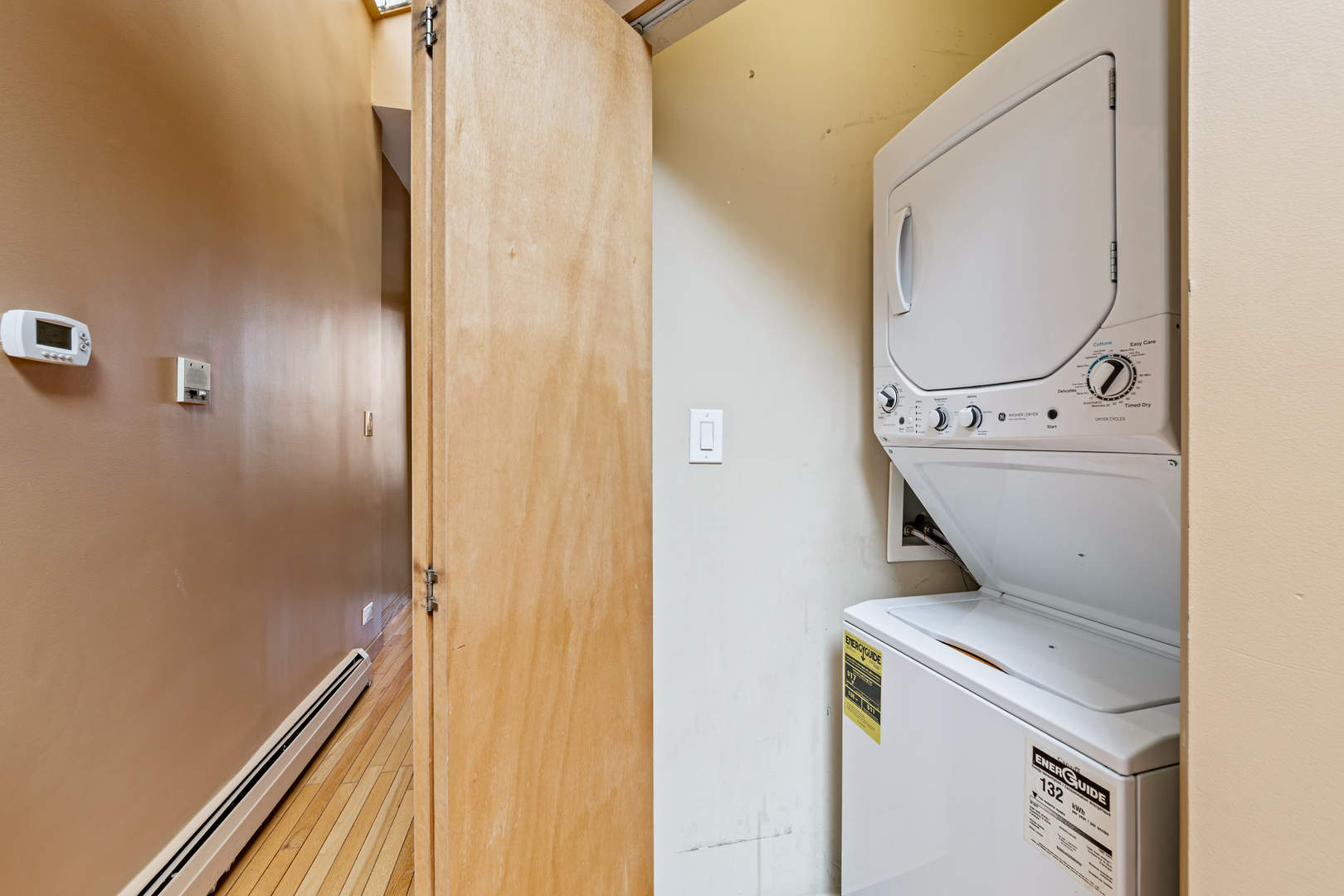 902 W Newport Avenue Unit: 2