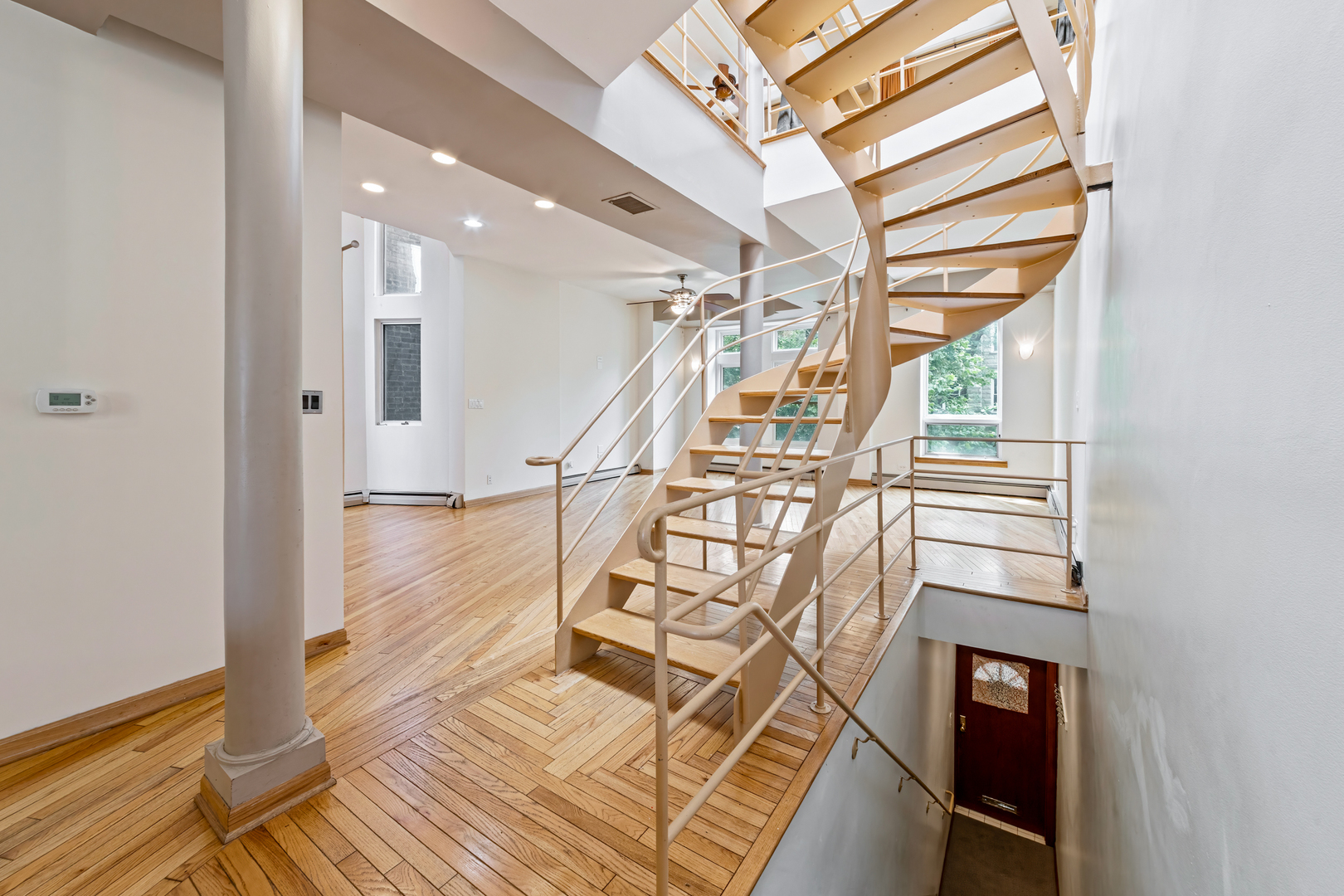 902 W Newport Avenue Unit: 2