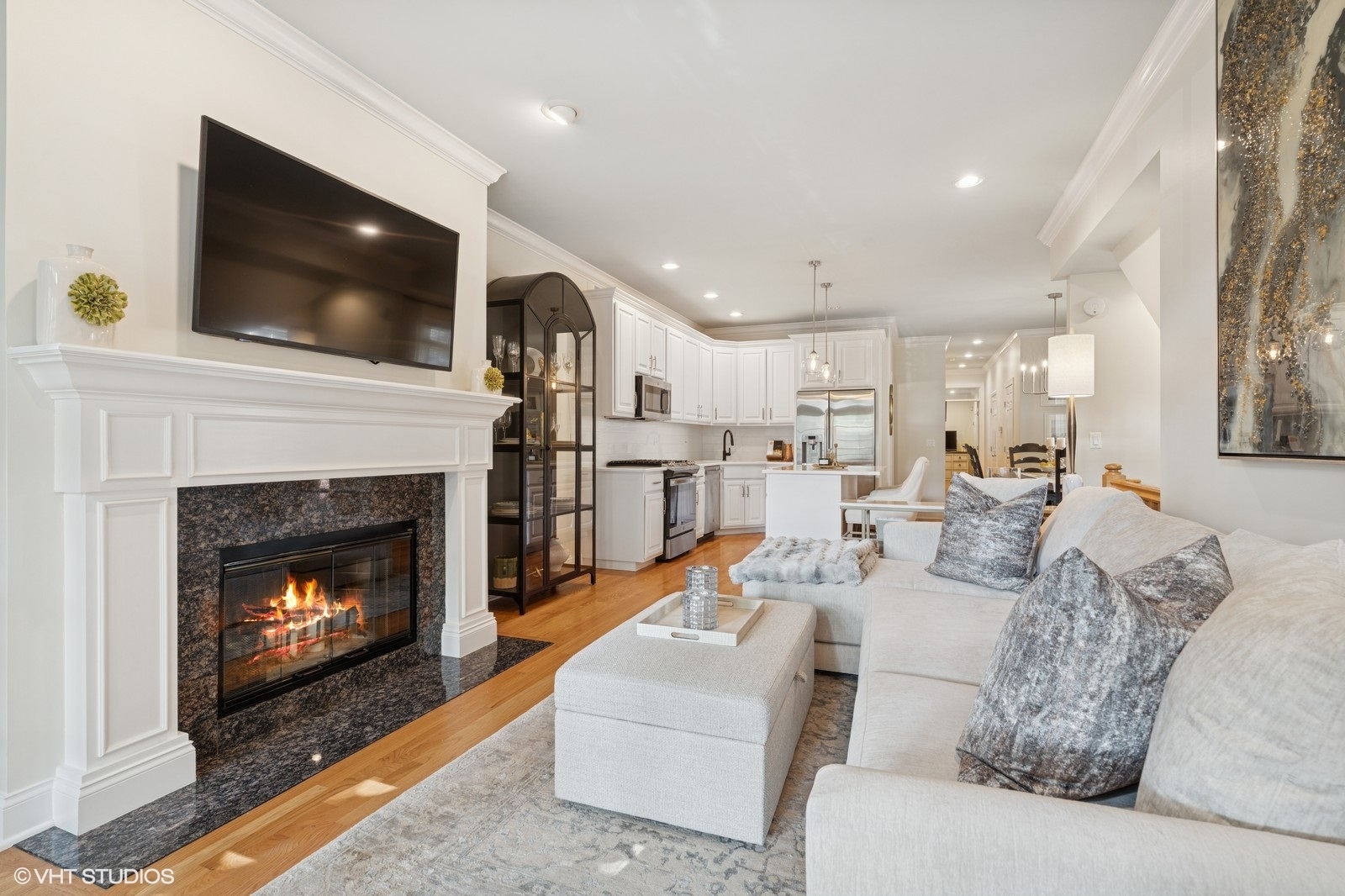 1724 N Mohawk Street Unit: 1