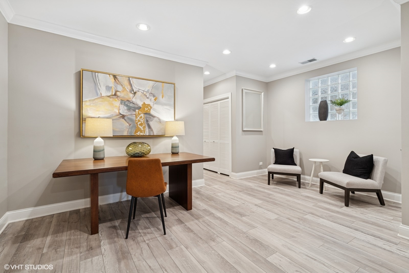 1724 N Mohawk Street Unit: 1