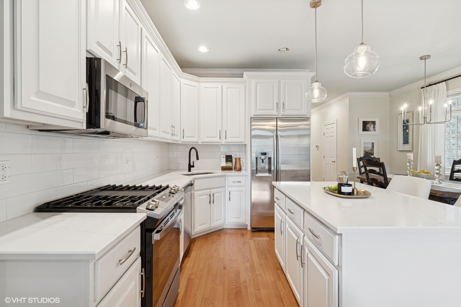 1724 N Mohawk Street Unit: 1