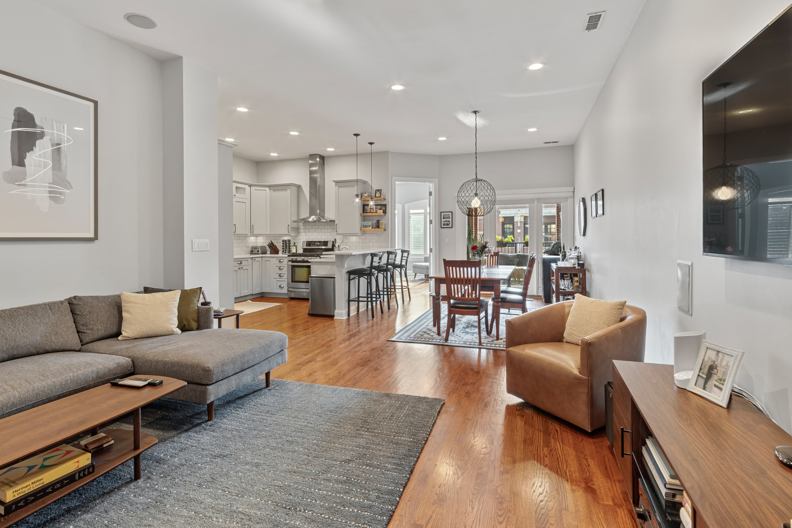 2626 N HALSTED Street Unit: 3
