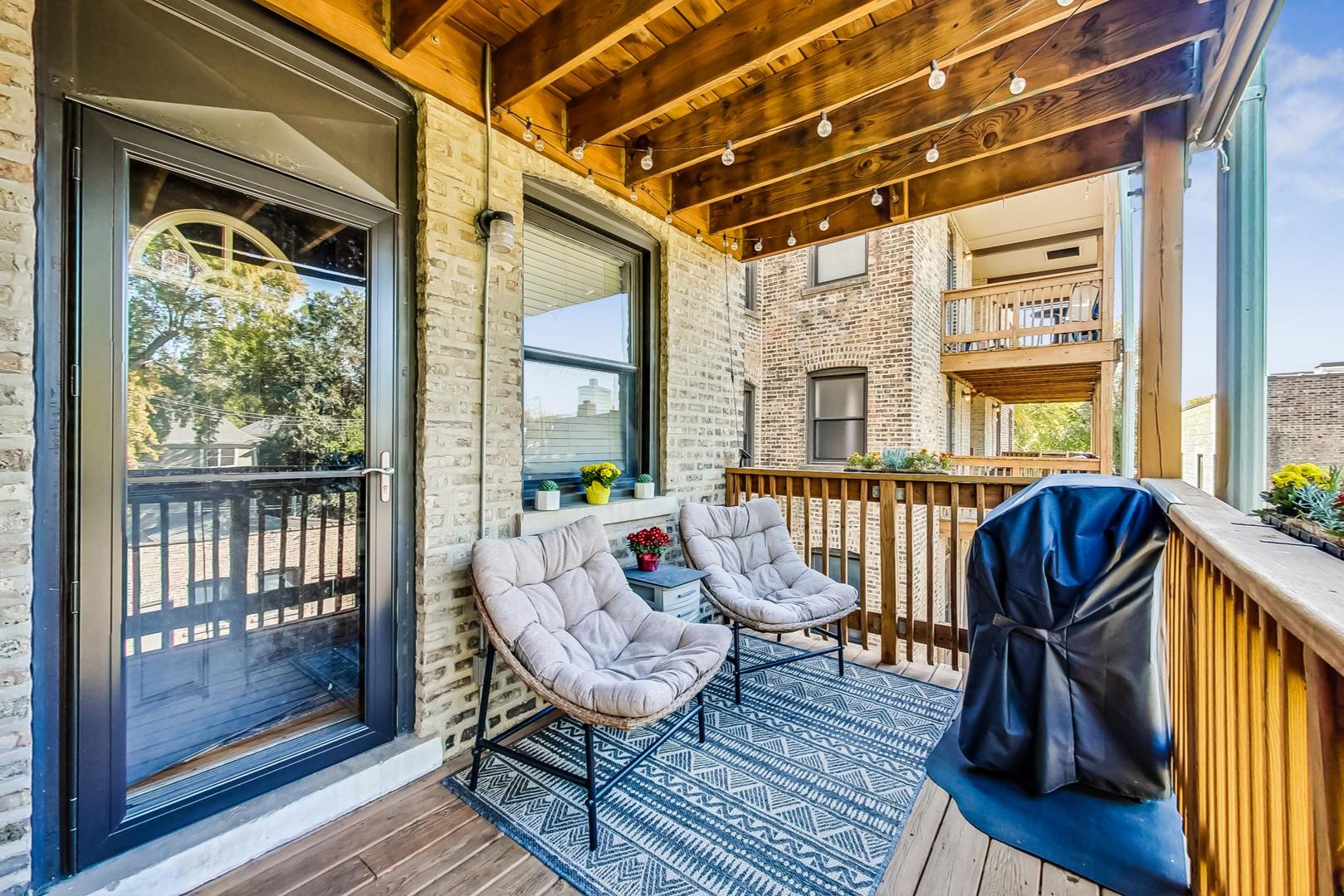 4818 N Hoyne Avenue Unit: 3