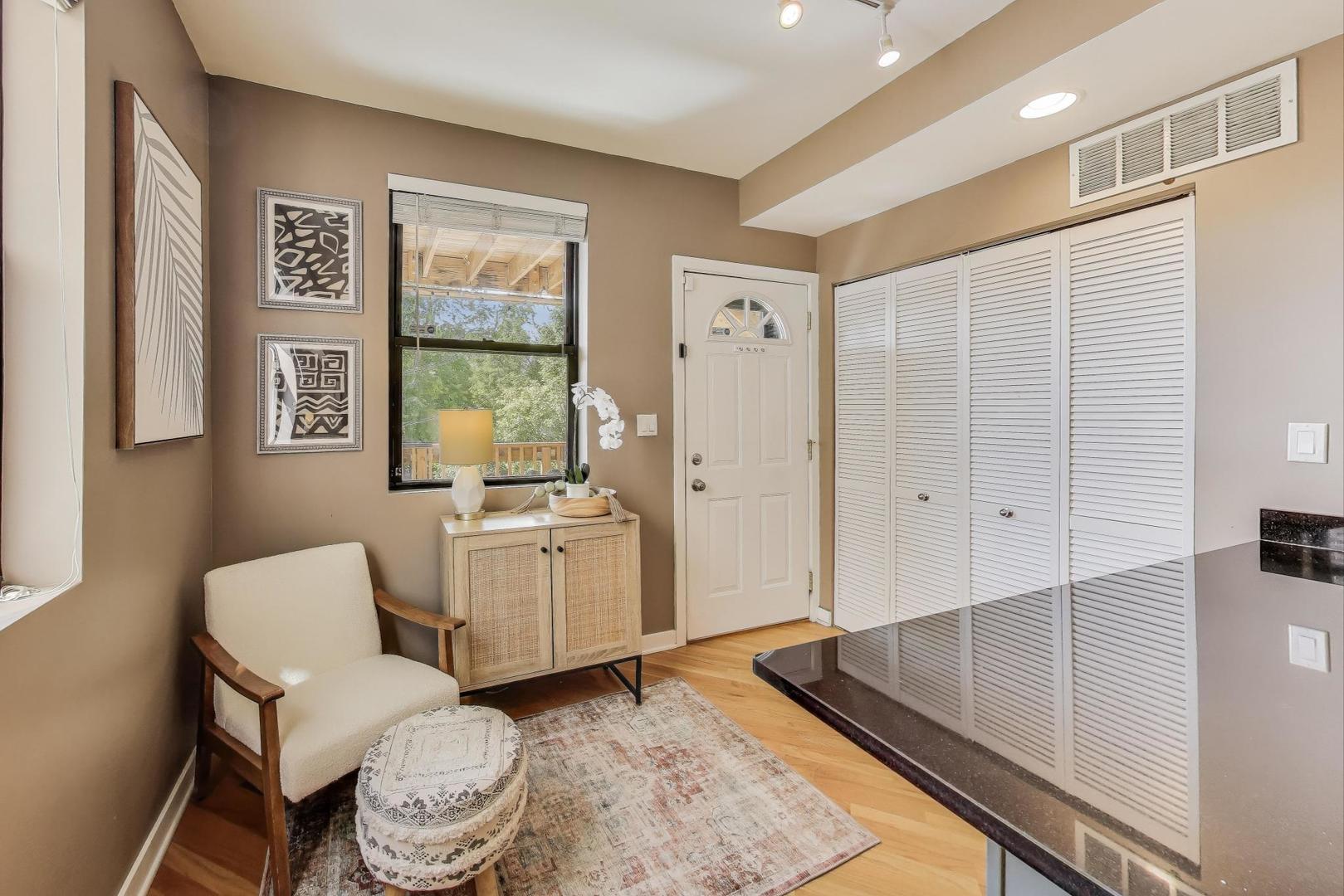 4818 N Hoyne Avenue Unit: 3