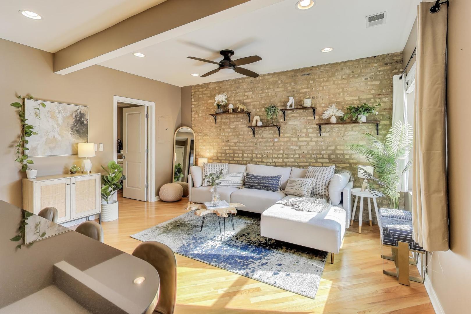 4818 N Hoyne Avenue Unit: 3