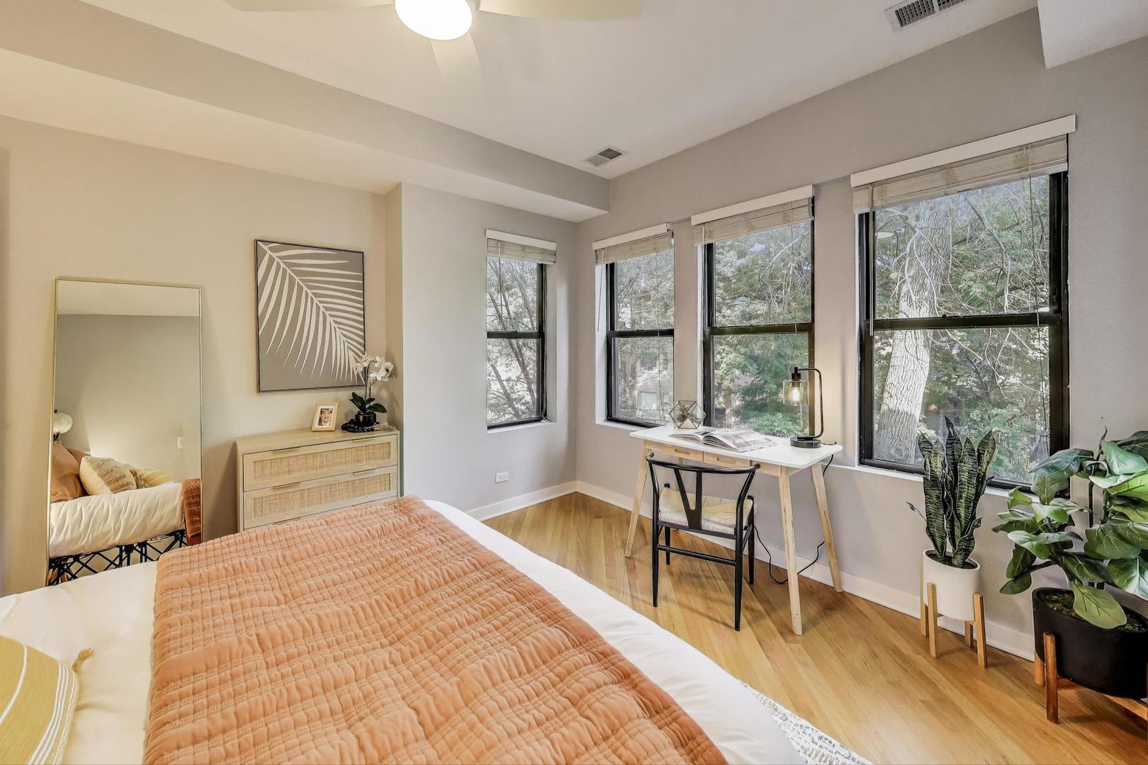 4818 N Hoyne Avenue Unit: 3