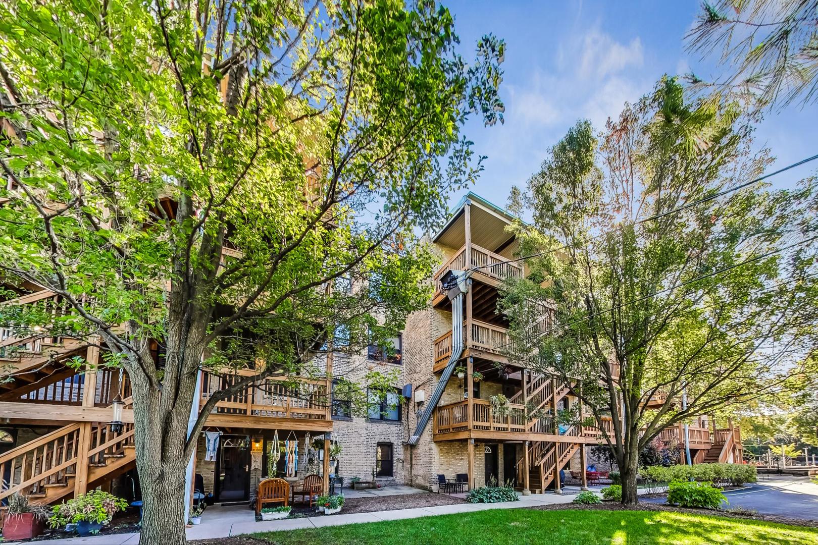 4818 N Hoyne Avenue Unit: 3