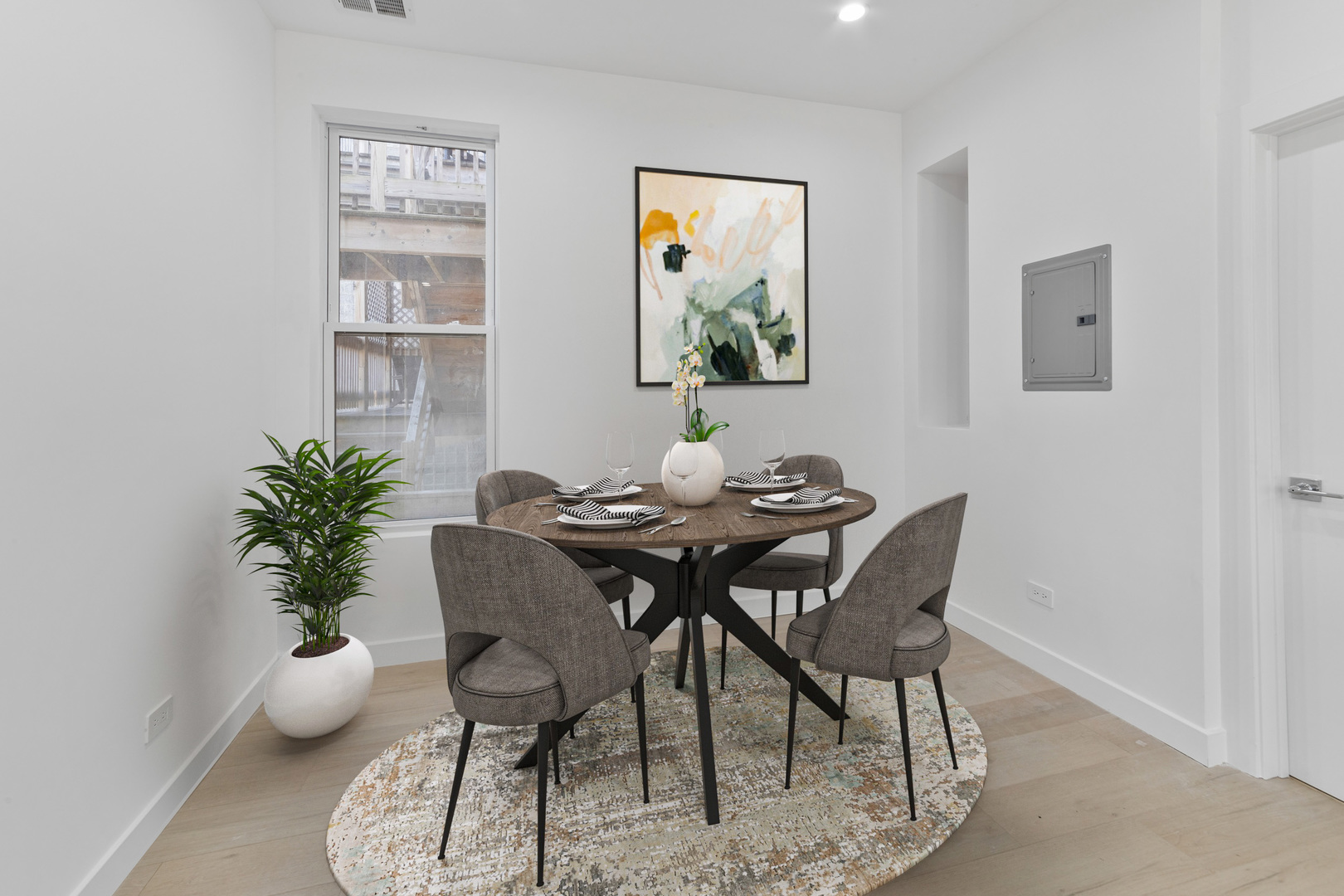 2825 N Damen Avenue Unit: 2R