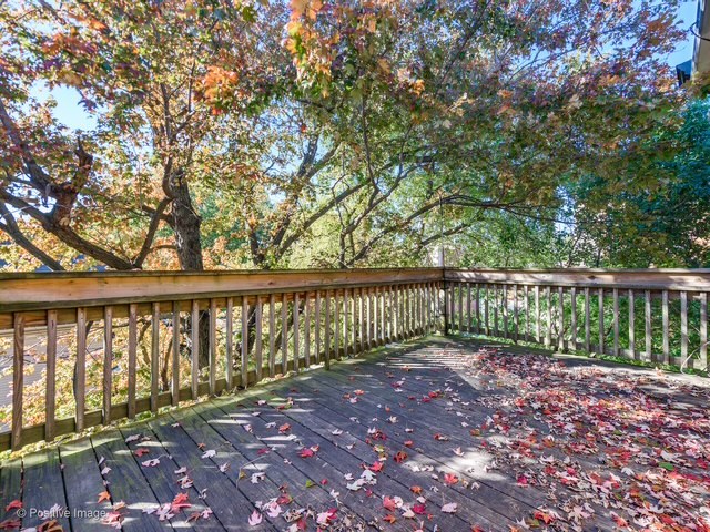 2023 W ROSCOE Street Unit: 3R