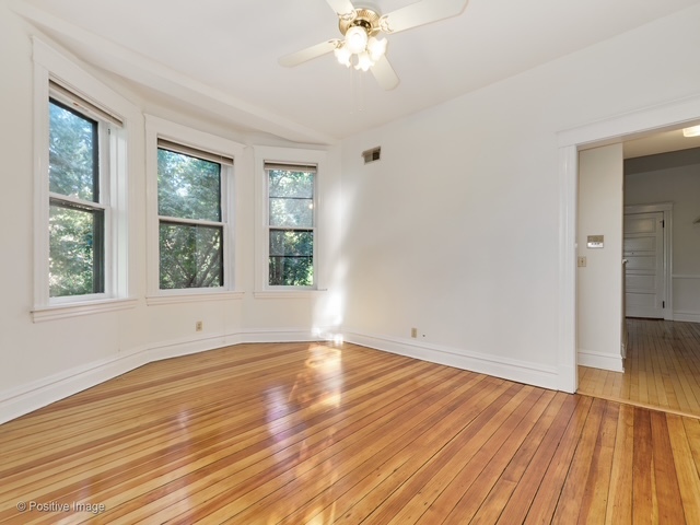 2023 W ROSCOE Street Unit: 3R