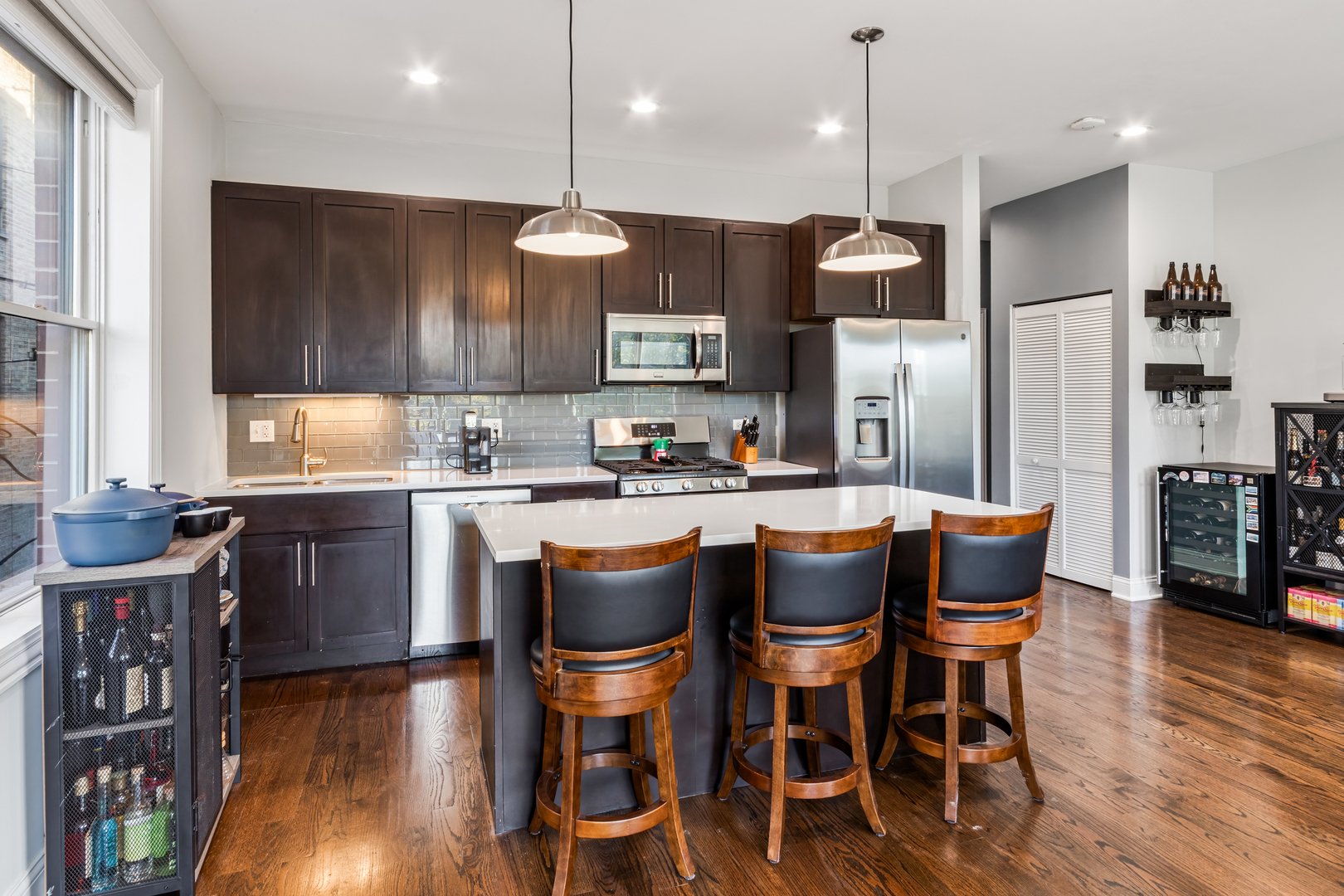 2605 W NORTH Avenue Unit: 2C