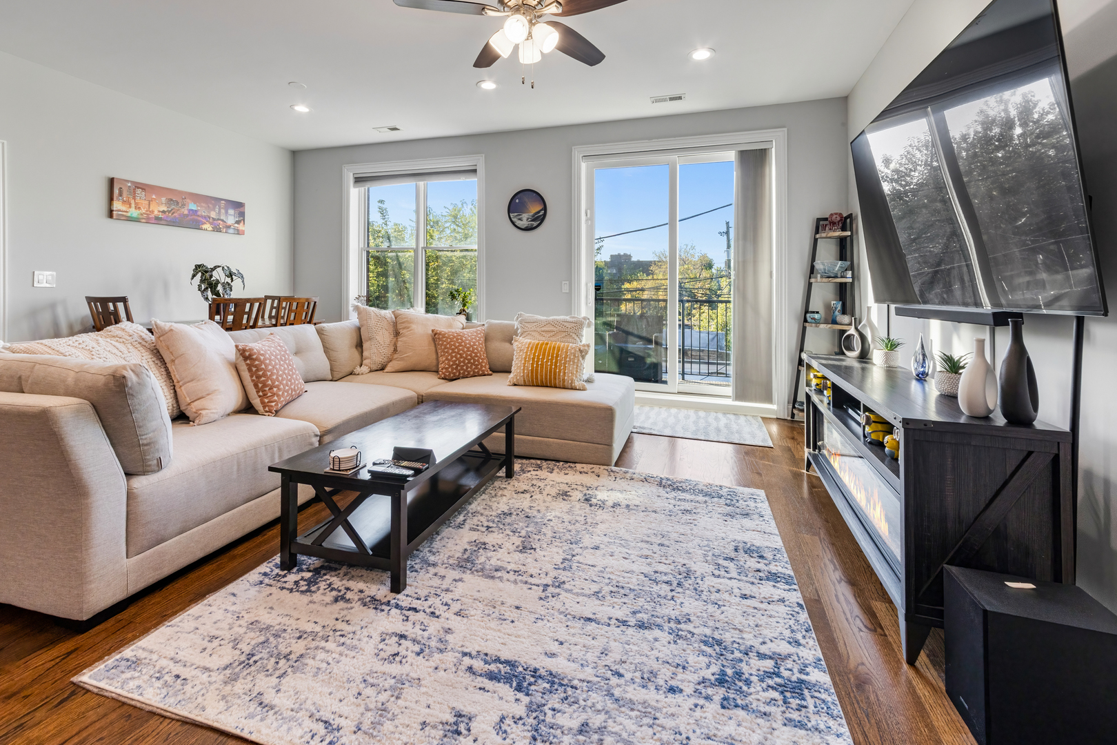 2605 W NORTH Avenue Unit: 2C