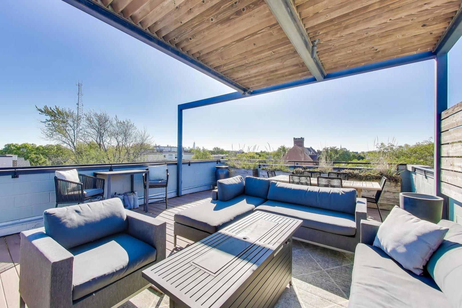 2910 W Palmer Street Unit: 2