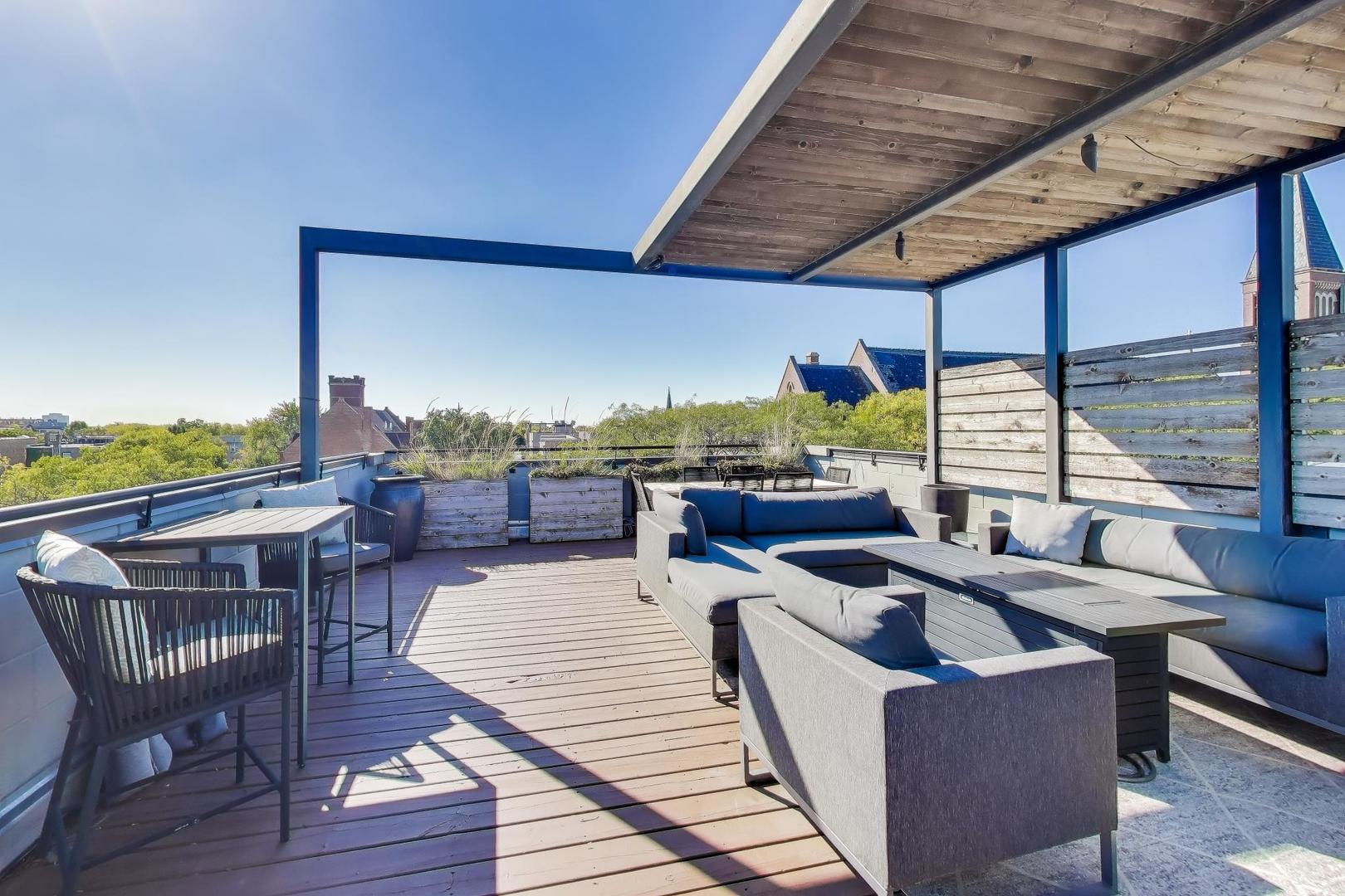 2910 W Palmer Street Unit: 2