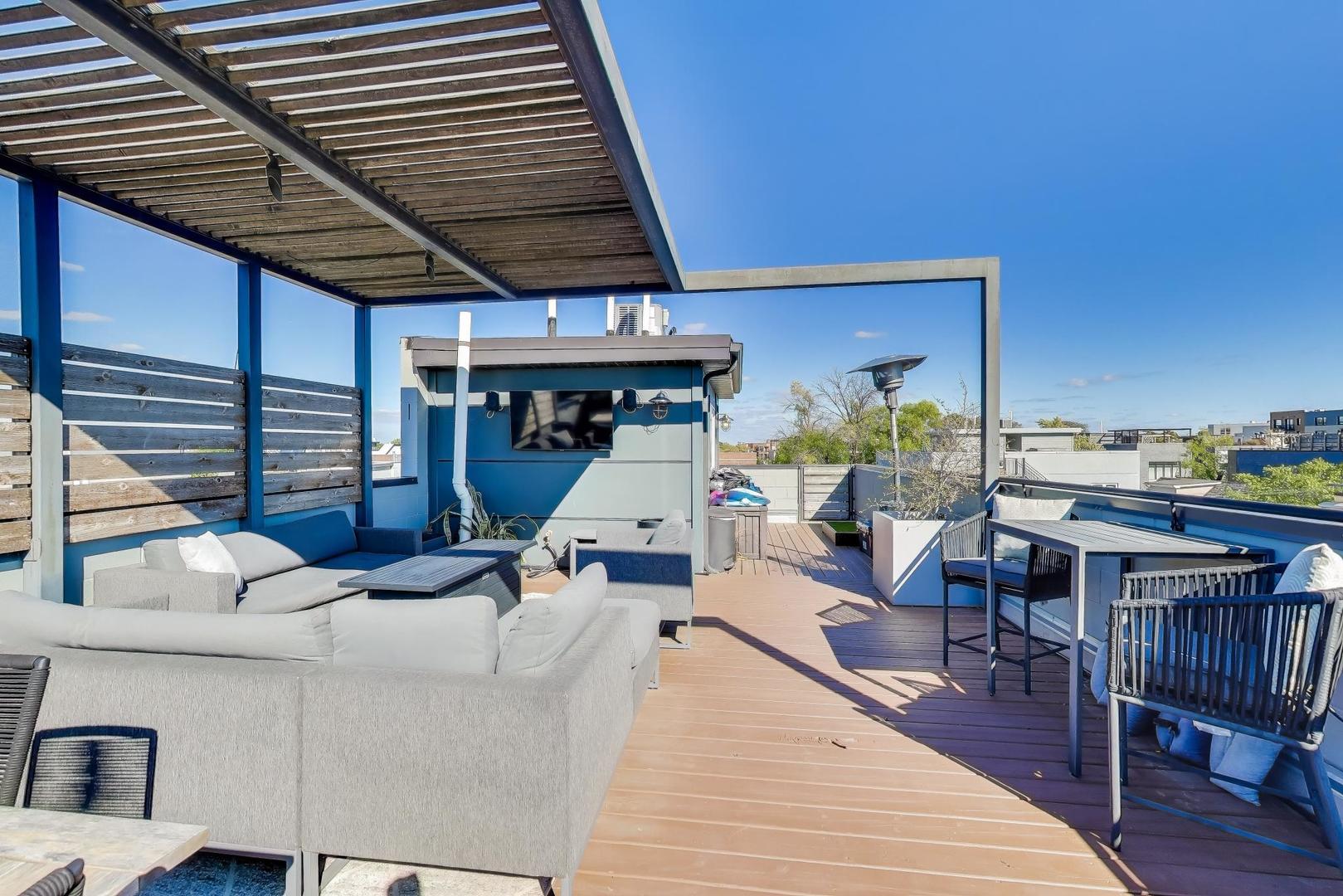 2910 W Palmer Street Unit: 2