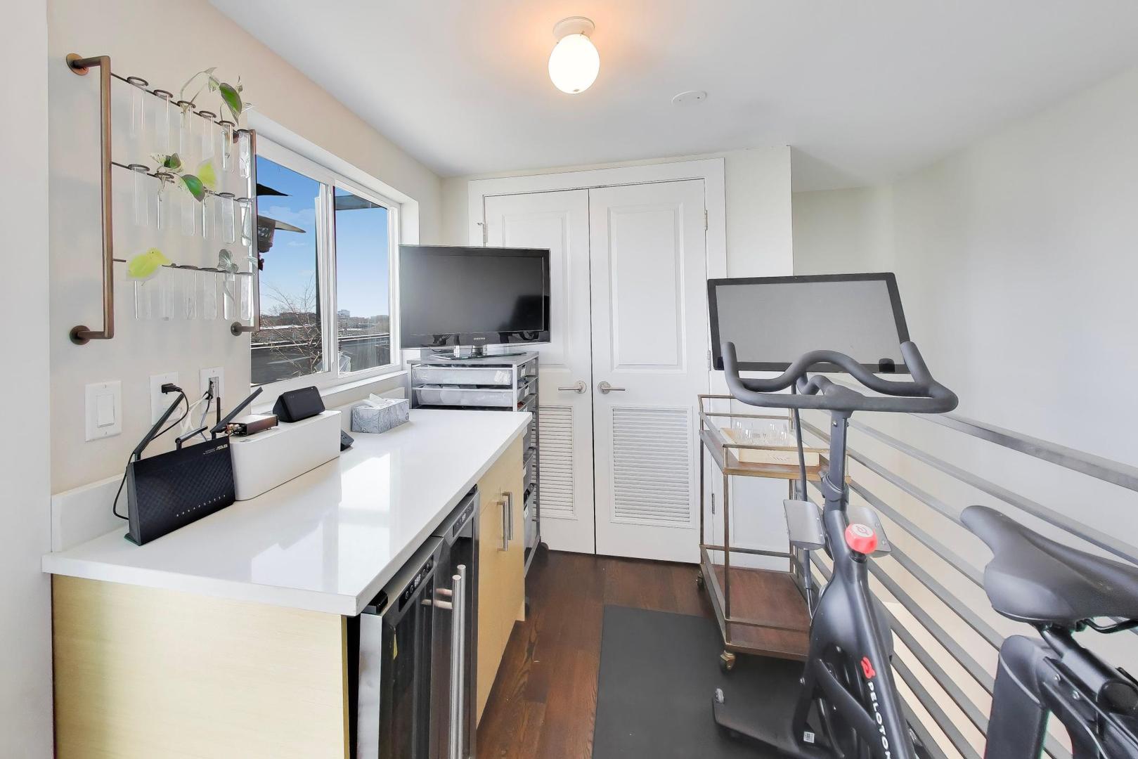 2910 W Palmer Street Unit: 2