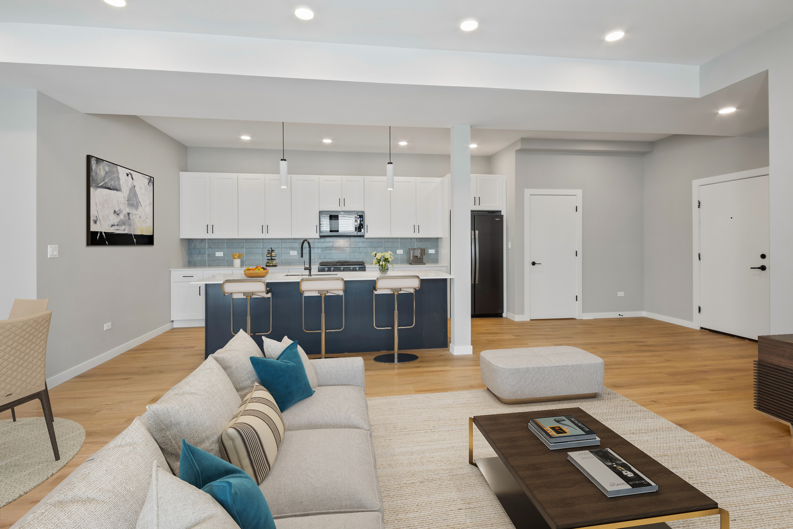 3520 W Shakespeare Avenue Unit: 2