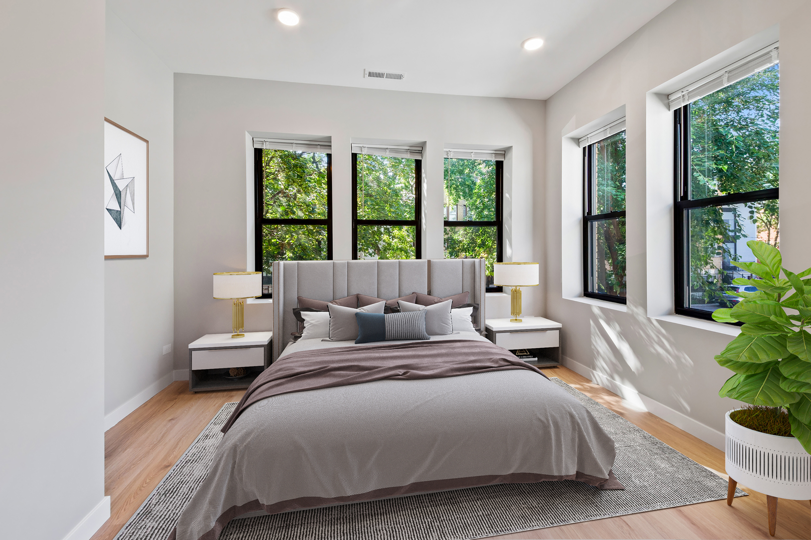 3520 W Shakespeare Avenue Unit: 2