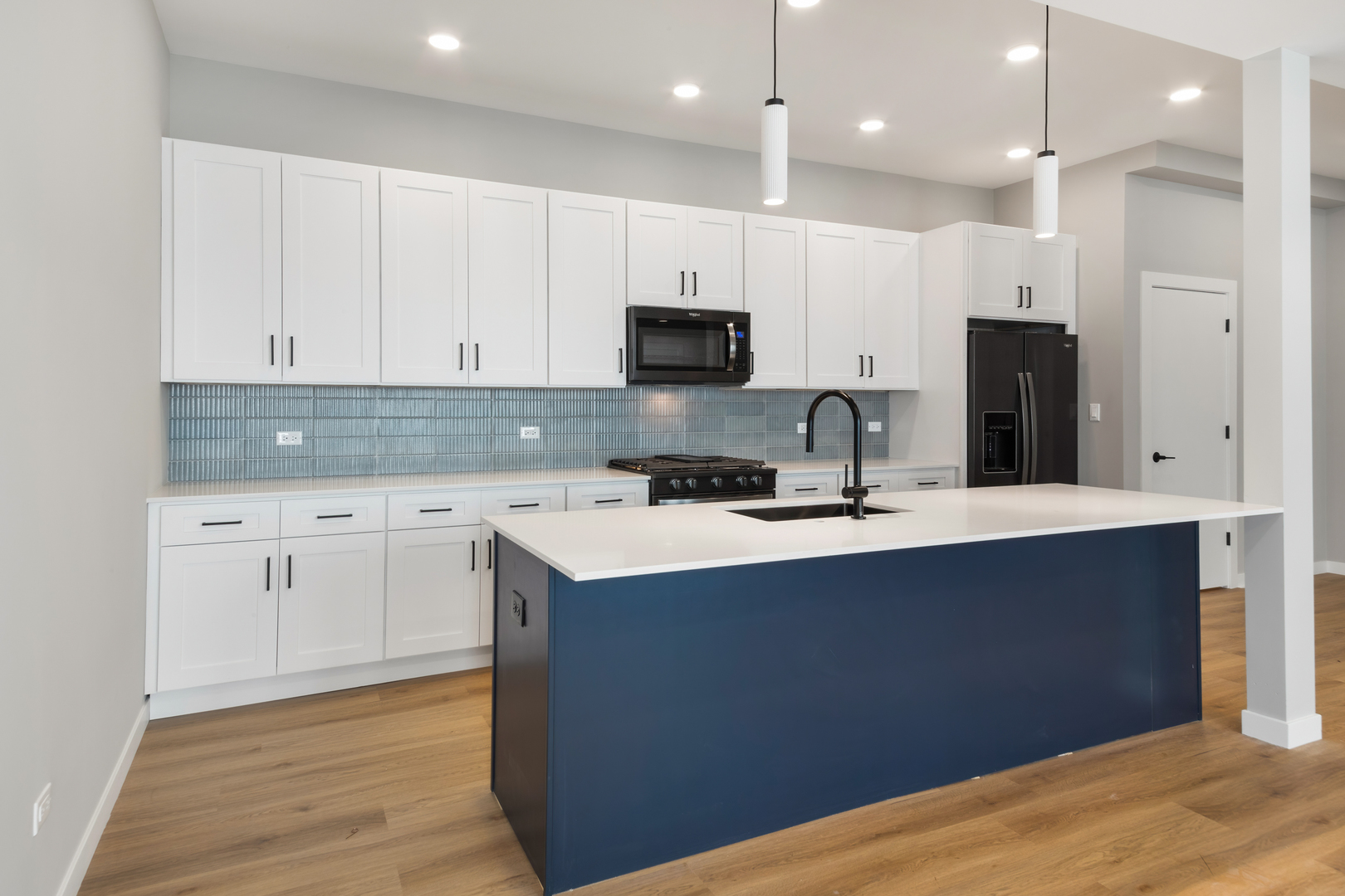 3520 W Shakespeare Avenue Unit: 2