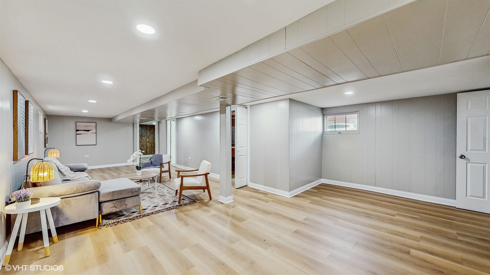 2701 S Hillock Avenue