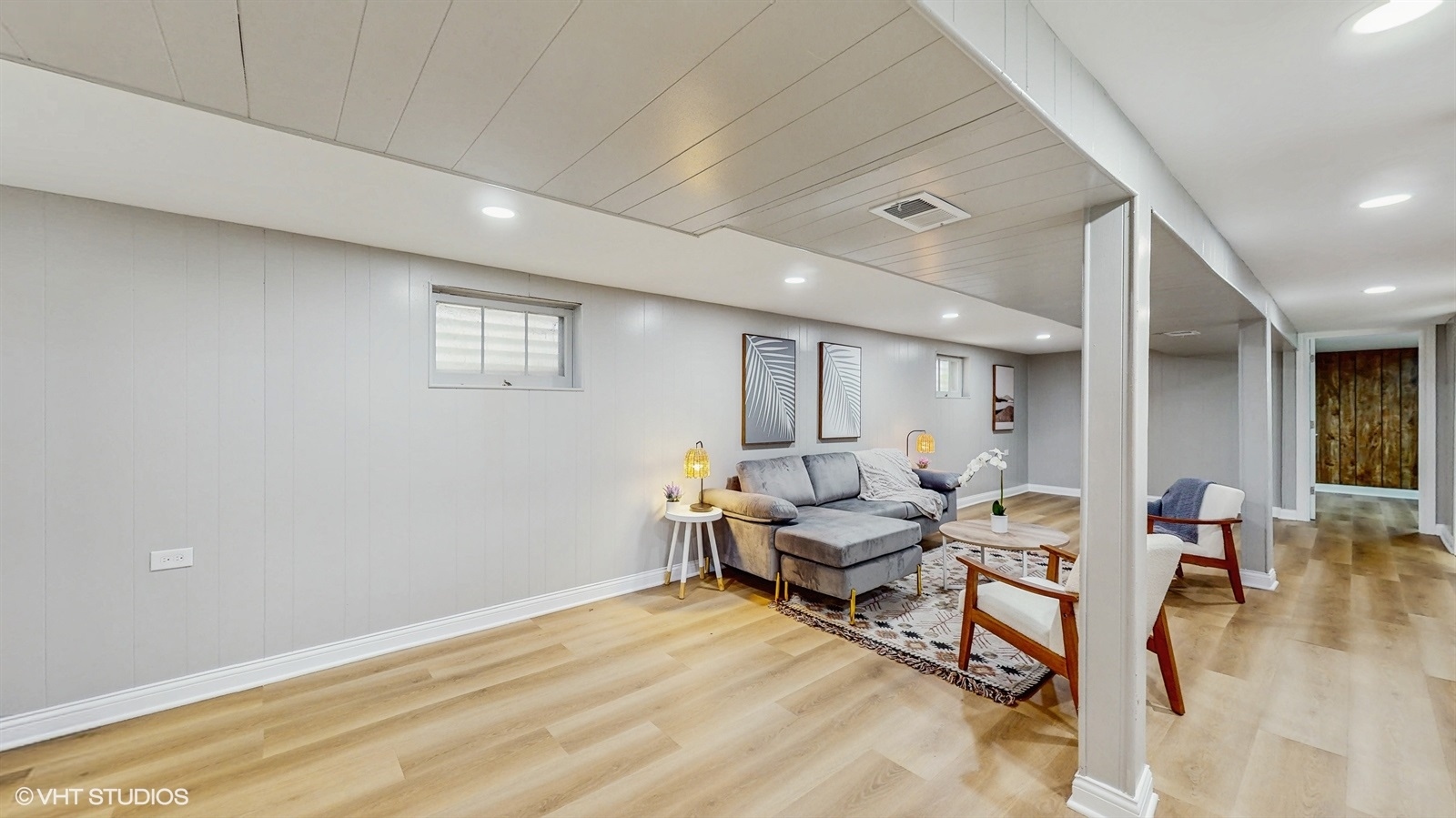 2701 S Hillock Avenue