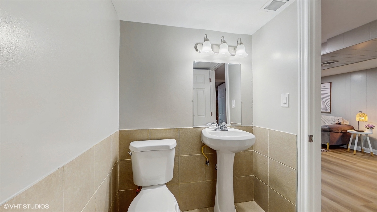 2701 S Hillock Avenue