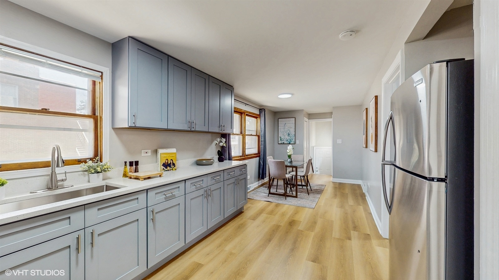 2701 S Hillock Avenue