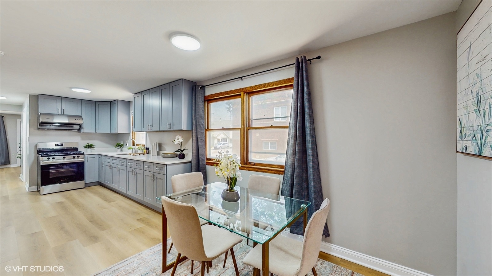 2701 S Hillock Avenue