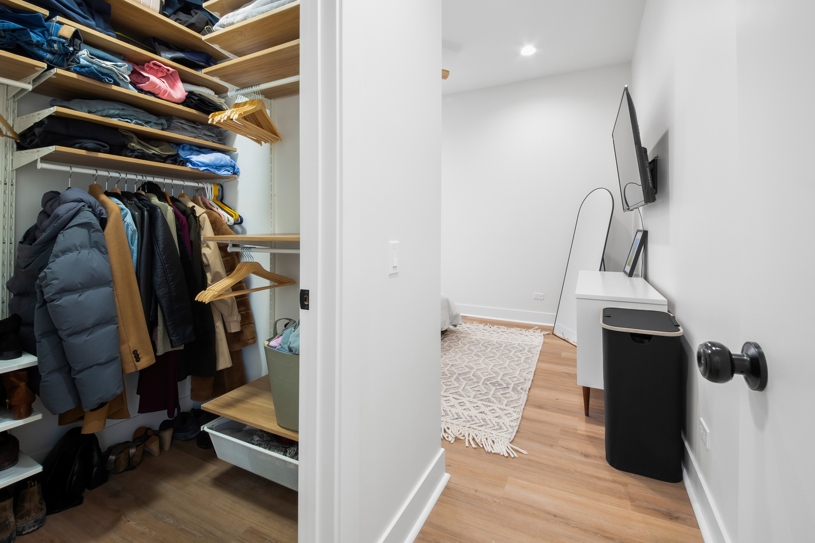 824 N Maplewood Avenue Unit: 2