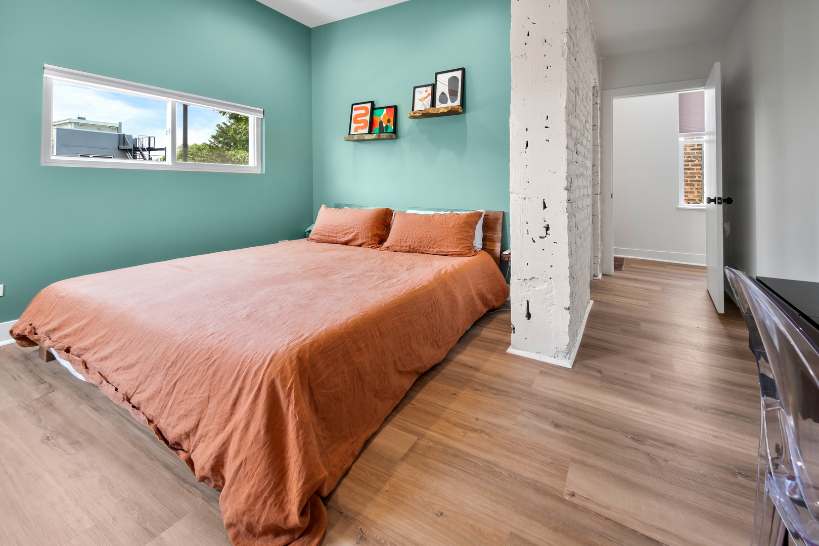 824 N Maplewood Avenue Unit: 2