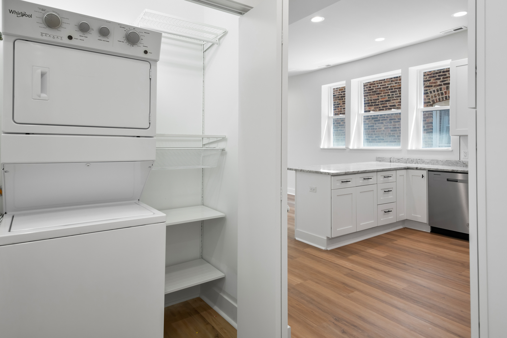 824 N Maplewood Avenue Unit: 2