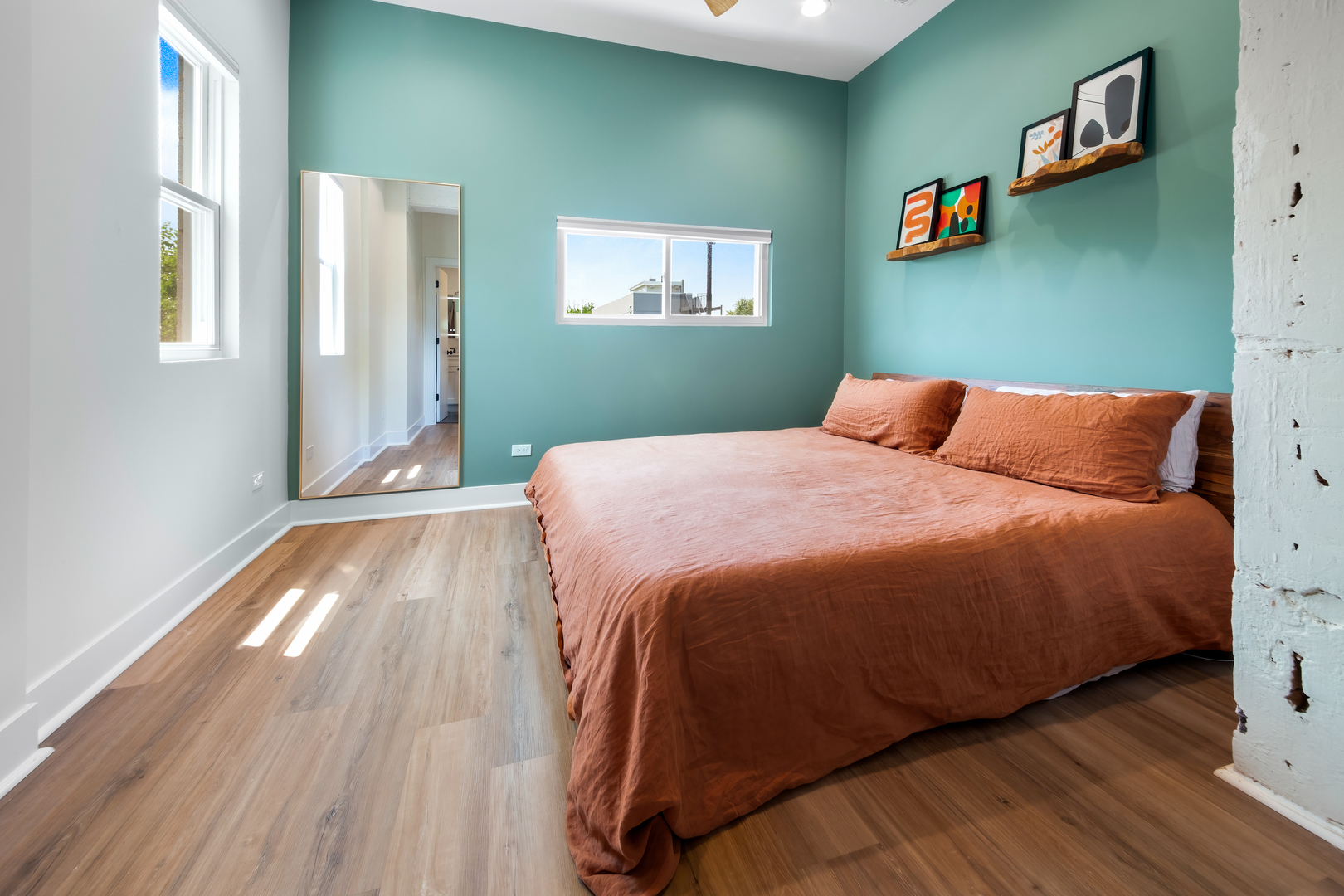 824 N Maplewood Avenue Unit: 2