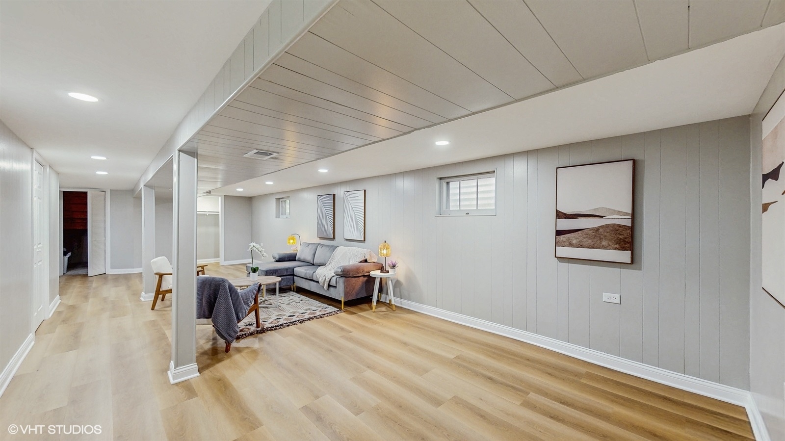 2701 S Hillock Avenue