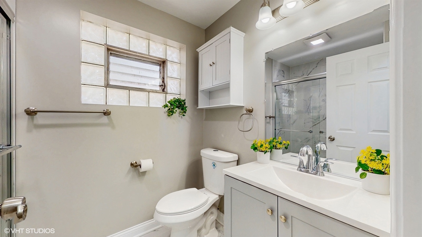 2701 S Hillock Avenue